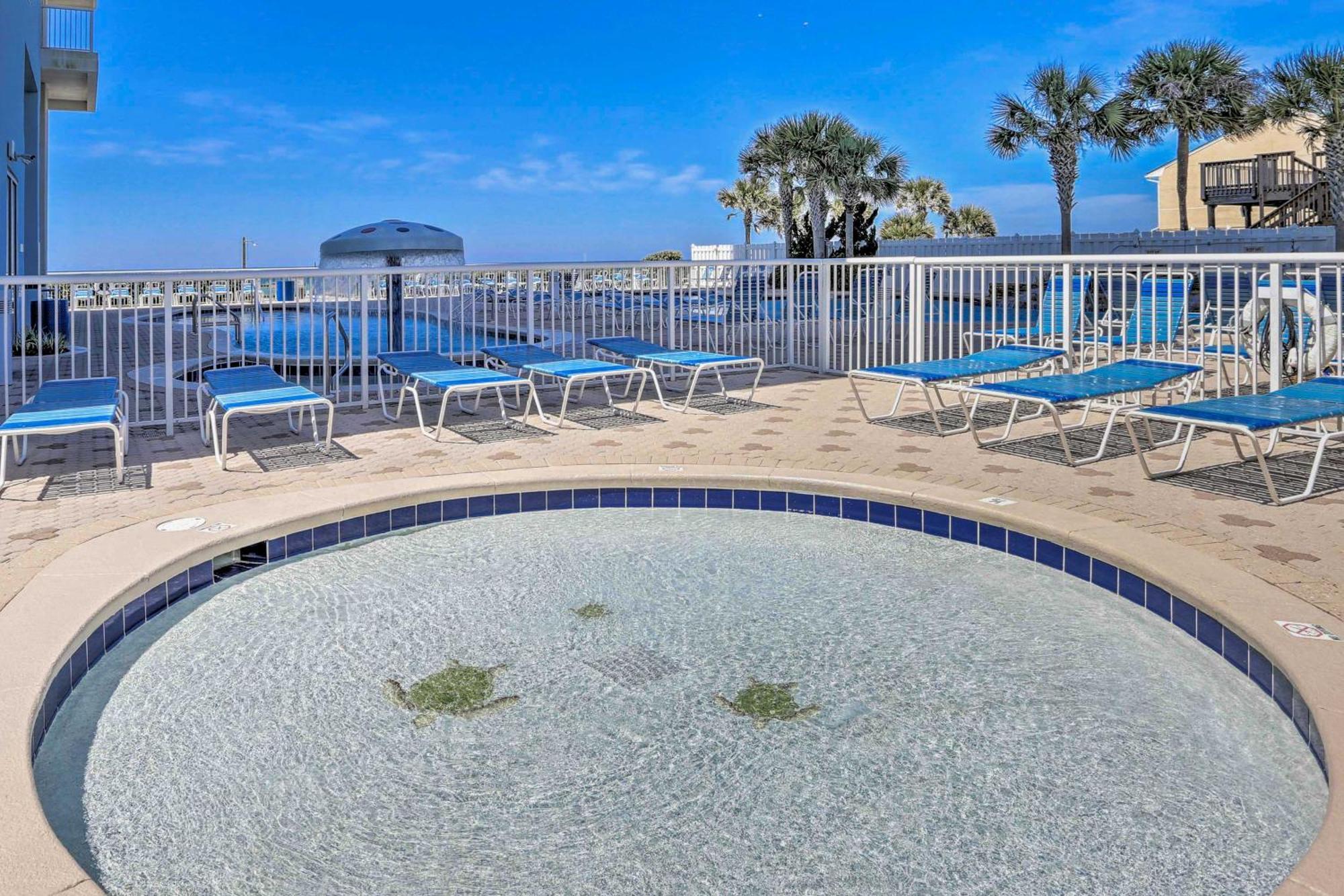 Beachfront Panama With Outdoor Pool